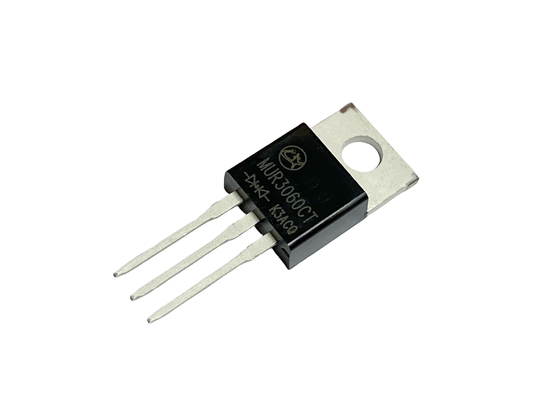 30A600V MUR3060CT TO-220AB 25ns 高周波回路のための超高速復元調整器